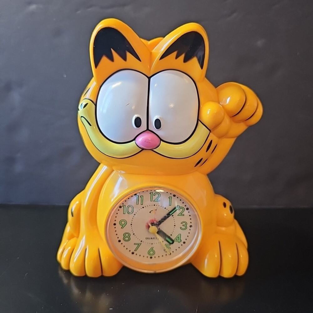 Rare Vintage Garfield Talking Meowing Alarm Clock 7"